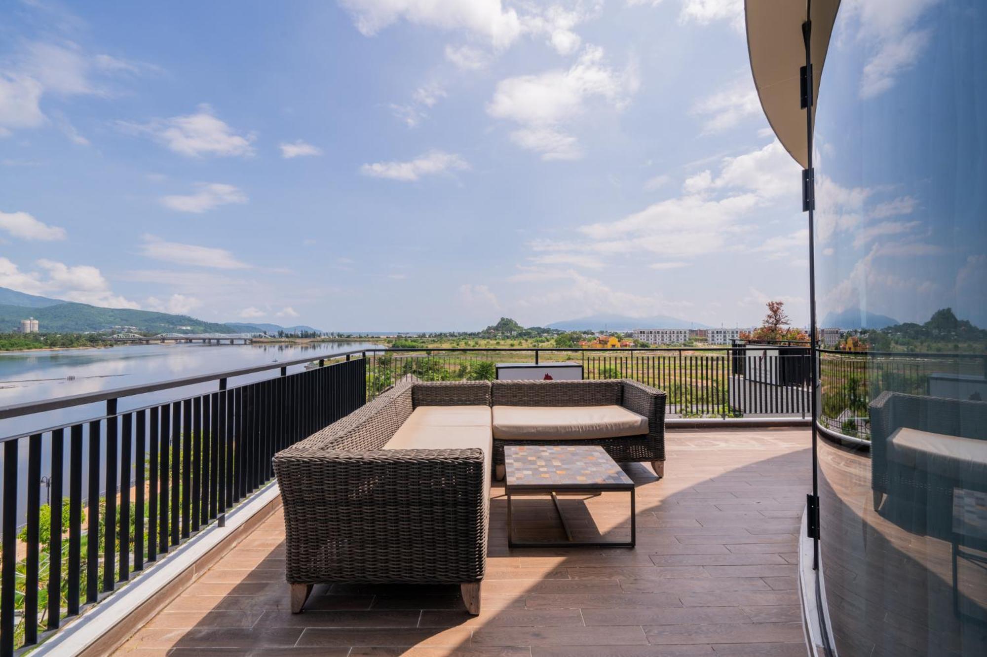 Cami Riverside Resort ダナン市 エクステリア 写真