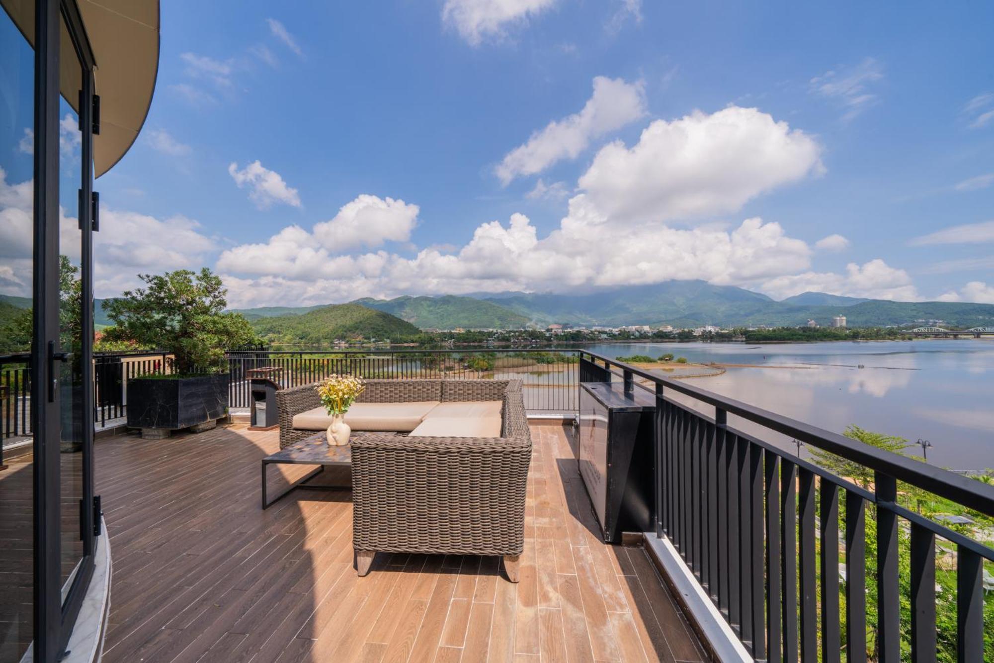 Cami Riverside Resort ダナン市 エクステリア 写真