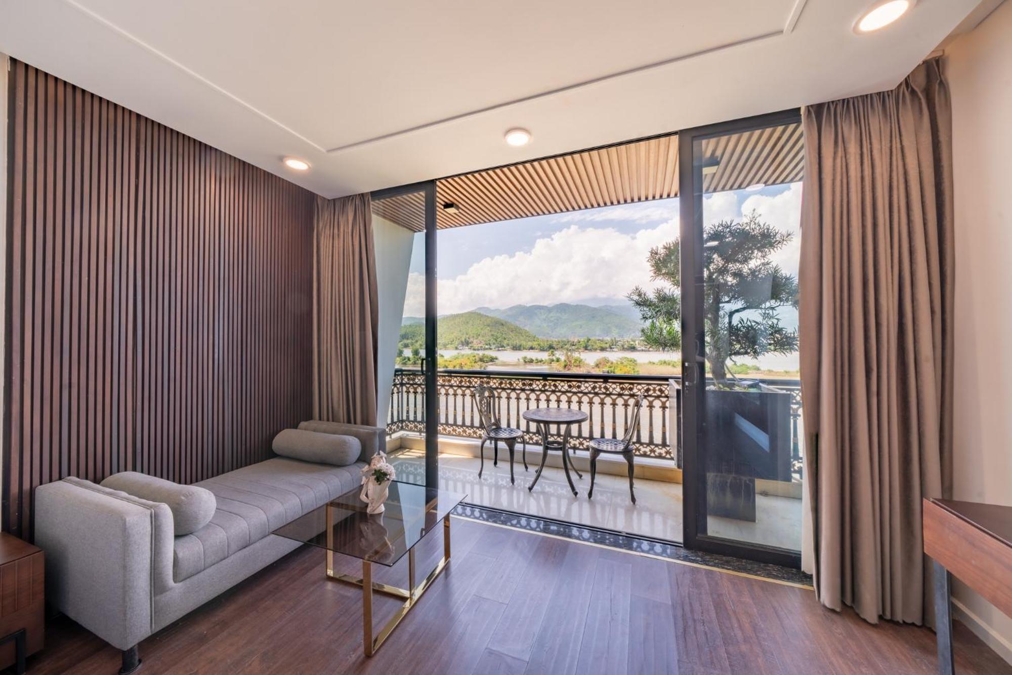 Cami Riverside Resort ダナン市 エクステリア 写真